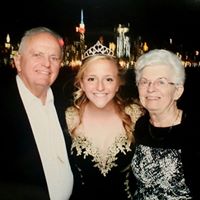 Julia Levine Photo 10