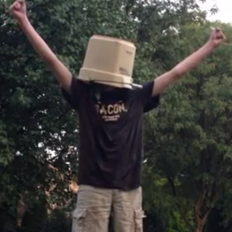 Nicky Montgomery Photo 14