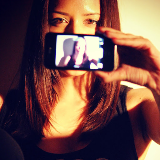 Sandra Bond Photo 14