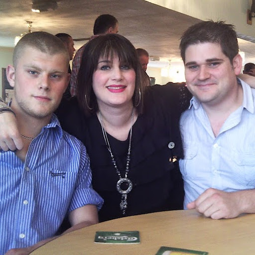 Julie English Photo 16