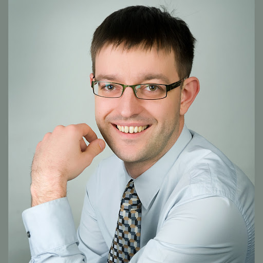 Kevin Brooks Photo 34