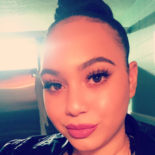 Raven Robertson Photo 6