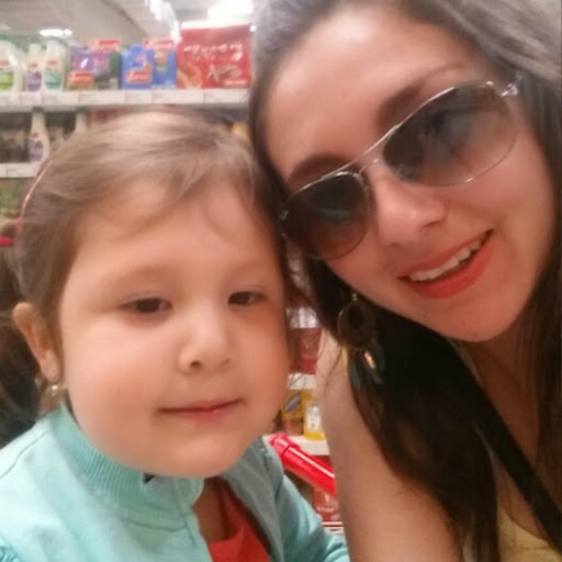 Jessica Bustos Photo 15