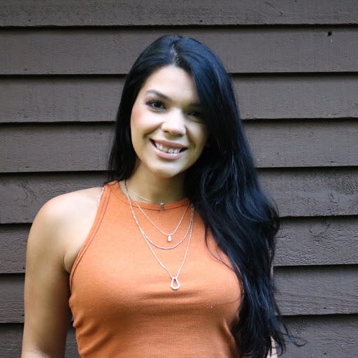 Debbie Reyes Photo 13
