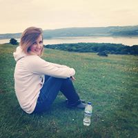 Laura Forbes Photo 13