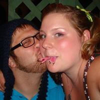 Andrea Iverson Photo 16