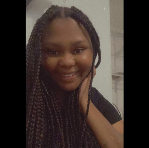 Nicole Roberson Photo 34