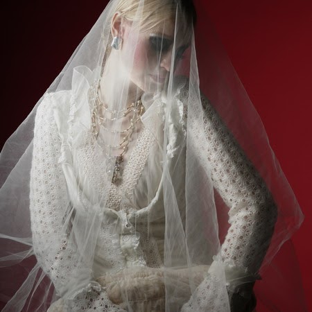 Julia Sumner Photo 8