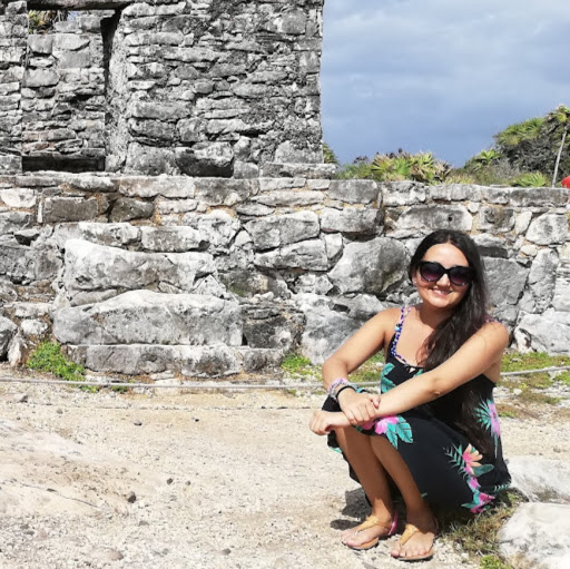 Lissette Villanueva Photo 9