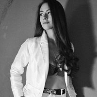 Laura Pruneda Photo 8