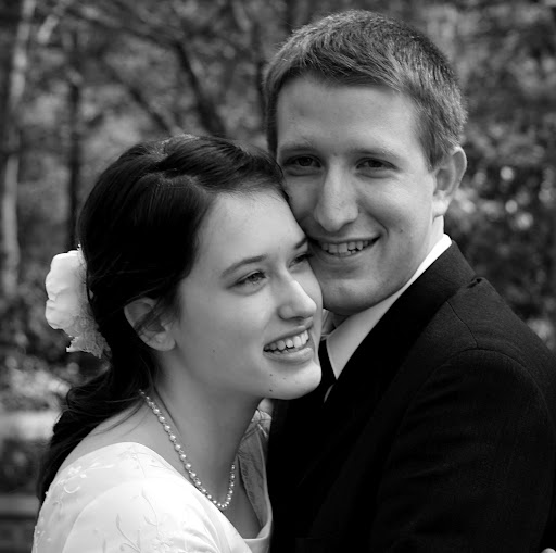 Lindsey Moore Photo 22