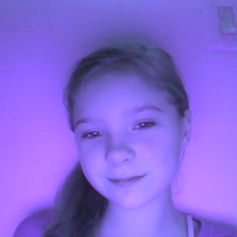 Victoria Singleton Photo 8