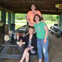 Tara Simmons Photo 14