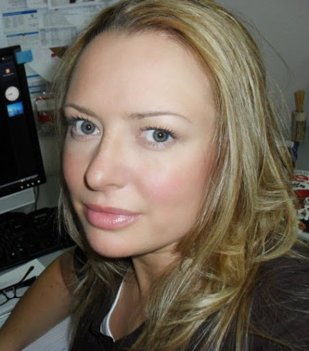 Alexandra Knight Photo 30