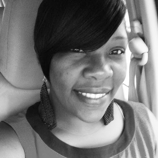 April Nicholson Photo 35