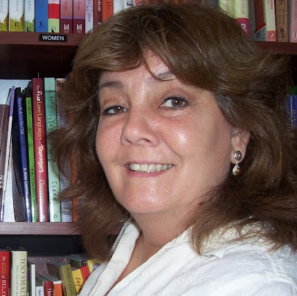 Christine Meredith Photo 17