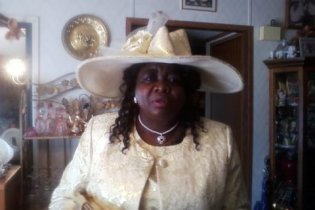 Brenda West Photo 19