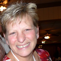 Elizabeth Schechter Photo 6