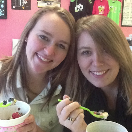 Elizabeth Rush Photo 36