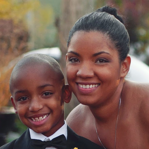 Sara Anderson Photo 19