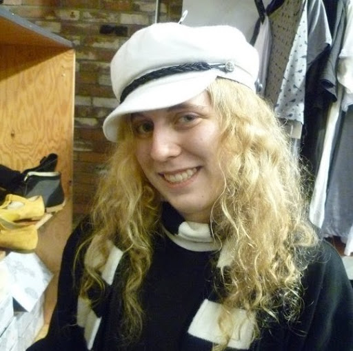 Katie Knowles Photo 5