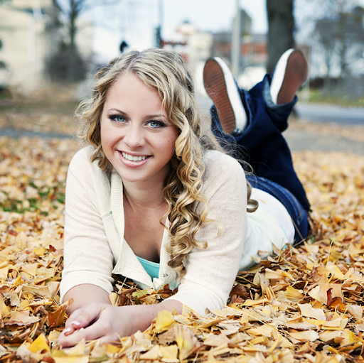 Emily Daniel Photo 4