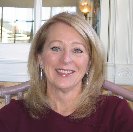 Julie Dumas Photo 11