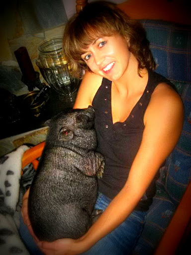 Leah Schmidt Photo 33