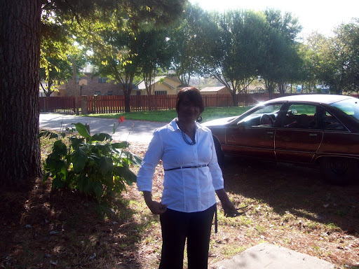Catherine Bassett Photo 21