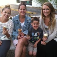 Tracie Reynolds Photo 29