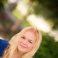 Laura Pierce Photo 15