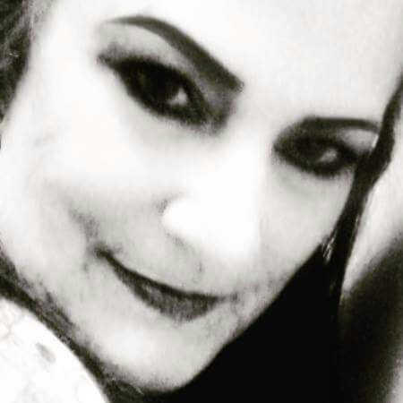 Stephanie Turner Photo 39