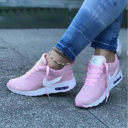 Ingrid Vega Photo 32