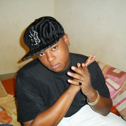 Karon Moore Photo 8