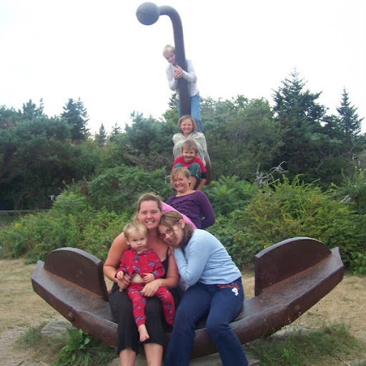 Tara Griffiths Photo 4