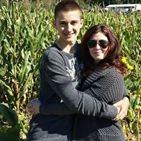 Rachel Garland Photo 25