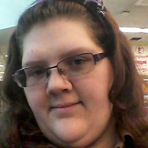 Alicia Hopkins Photo 15