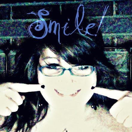 Samantha Perkins Photo 33