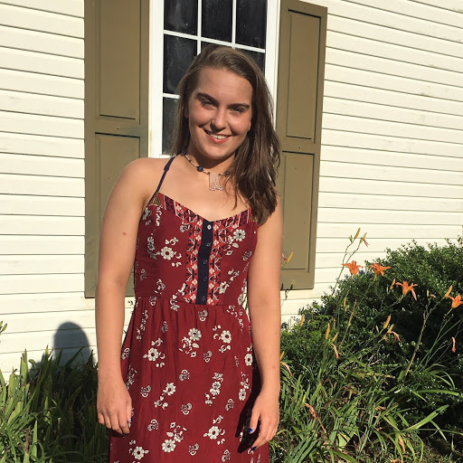 Elizabeth Christopher Photo 15