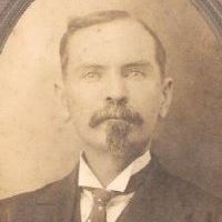 Stephen Leslie Photo 37
