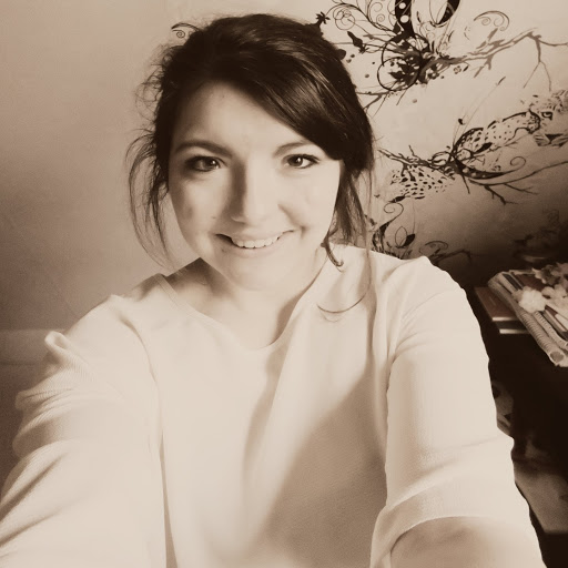 Laura Siebert Photo 6