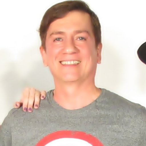 Adrian Oliver Photo 35