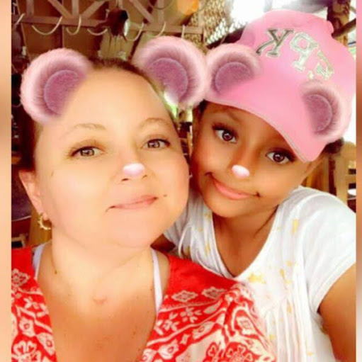 Delia Vargas Photo 12