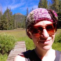 Molly Foster Photo 38