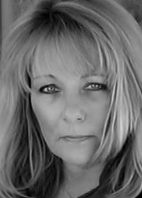 Debbie Bray Photo 29