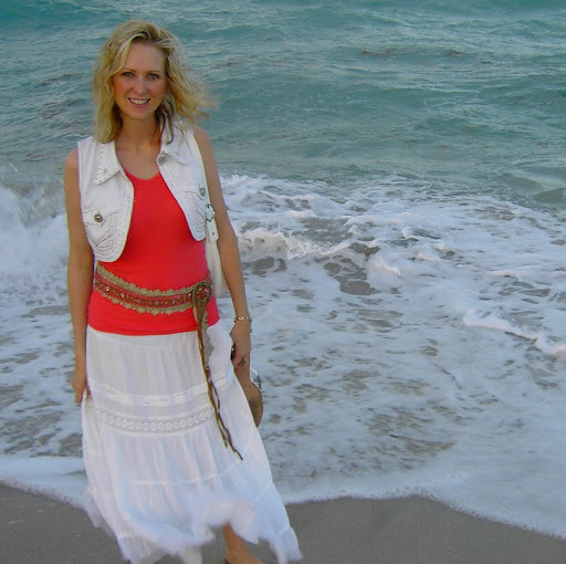 Melissa Shirley Photo 13