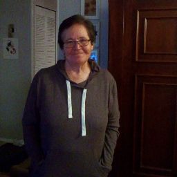 Christina Harding Photo 11