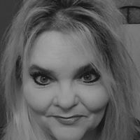 Kristin Preston Photo 11