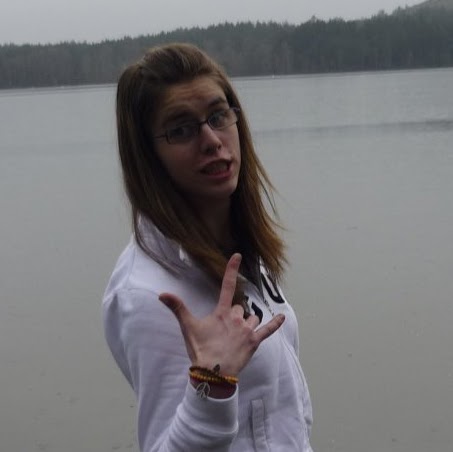 Chelsea Knutson Photo 22