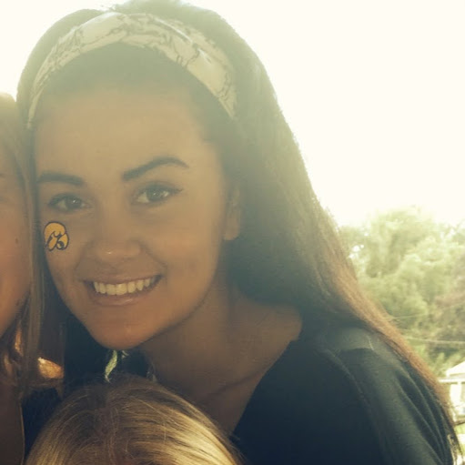 Charlotte Holland Photo 25